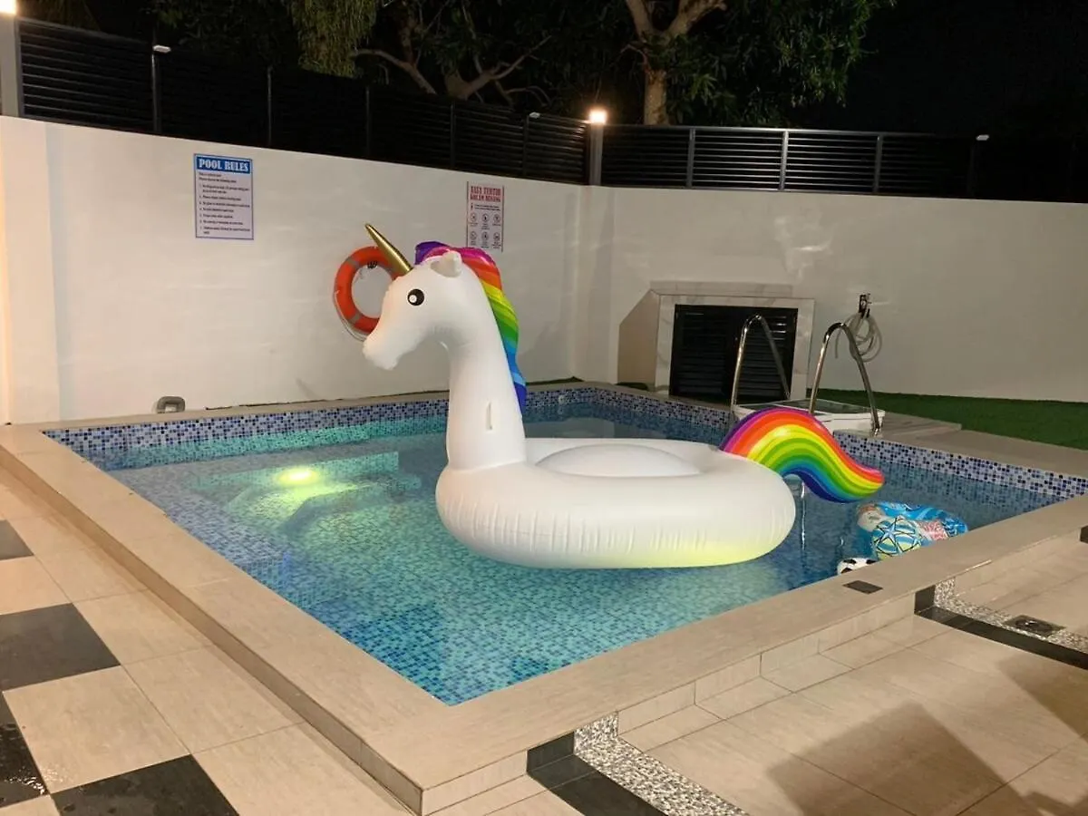 Love Birds Abbie'S Private Pool Villa 2 Pax Bukit Mertajam
